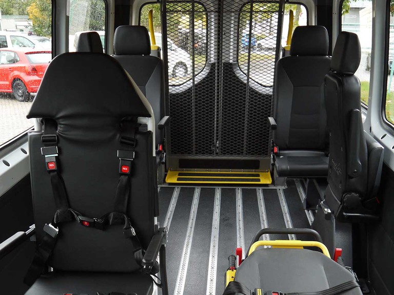 Innenraum Mietliegewagen Mercedes-Benz Sprinter Automatik Innenraum Mietliegewagen Mercedes-Benz Sprinter Automatik